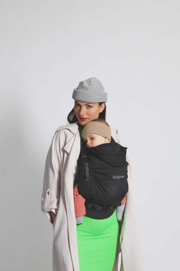 Love Radius Porte-bébé HoodieCarrier 2 - Physiologique, pour nouveau-nés jusqu'à 3 ans, 3 positions ventral, hanche, dorsal (Black Forest)