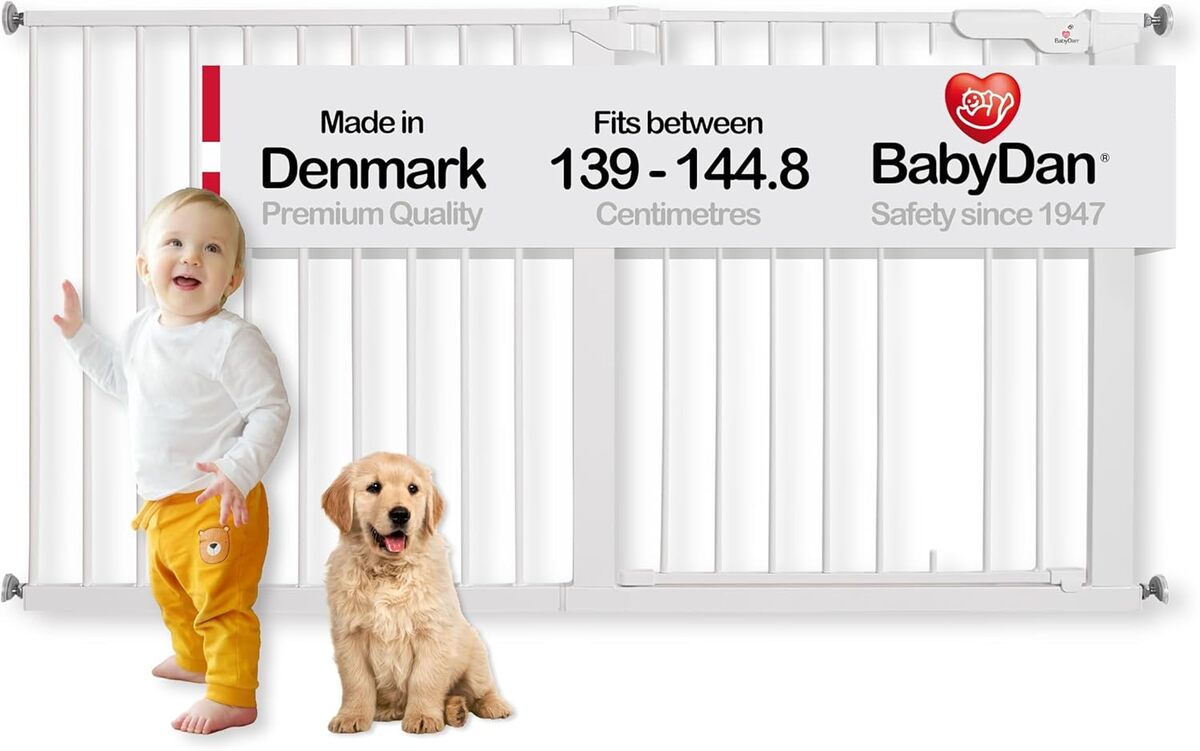 Test : barrière BabyDan Premier pour grands espaces